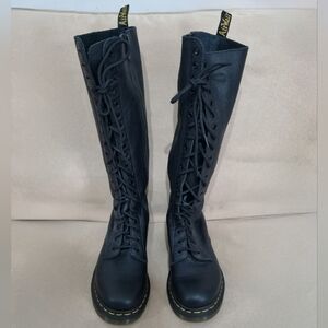 Dr. Martens 1B60 Bex Pisa leather boots